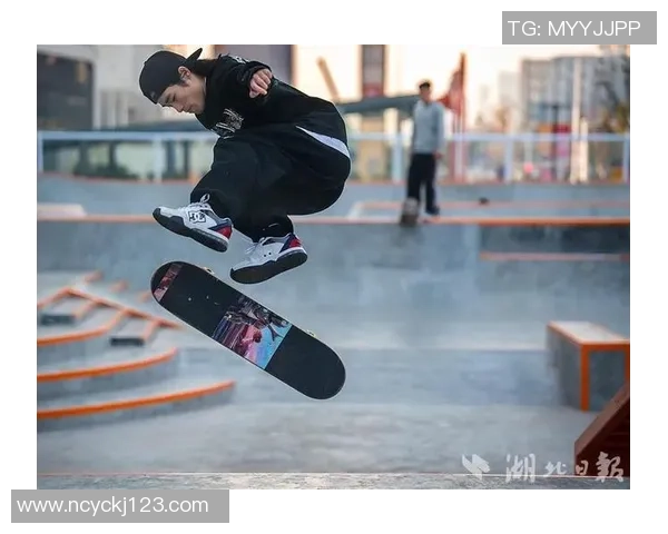 武汉滑板队灵活性引发热议运动员表现与训练方式的深度探讨 武汉滑板队灵活性引发热议运动员表现与训练方式的深度探讨