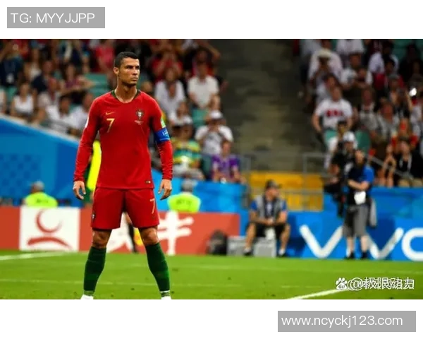 回顾2018年足球明星的辉煌时刻与传奇表现，重温世界杯的激情与荣耀